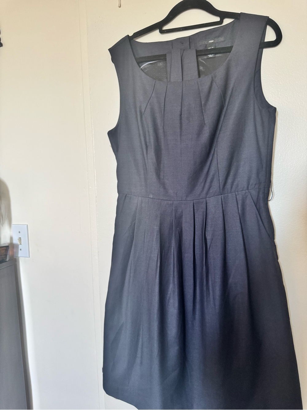 H&M Black Sleeveless Pleated Fit-and-Flare Dress